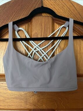 Lululemon Free To Be Wild Bra RT $48 Size 14 Lavender